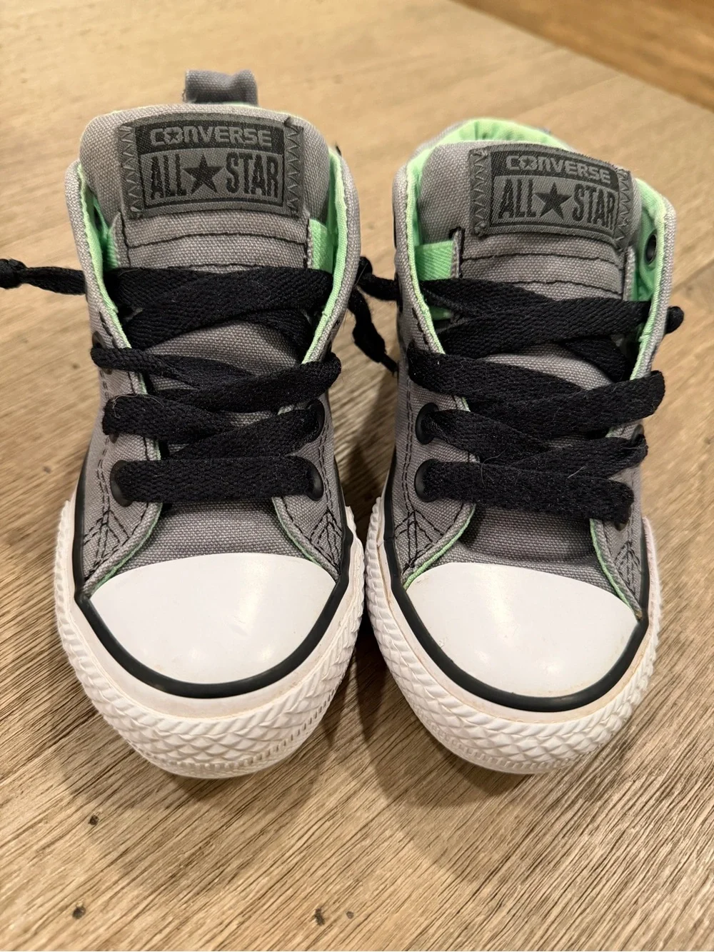 Converse Axel Kids Slip On Mid Top Sneakers with Green Lining